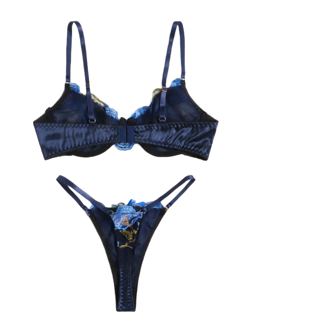 Conjunto de lencería azul marino con bordado floral