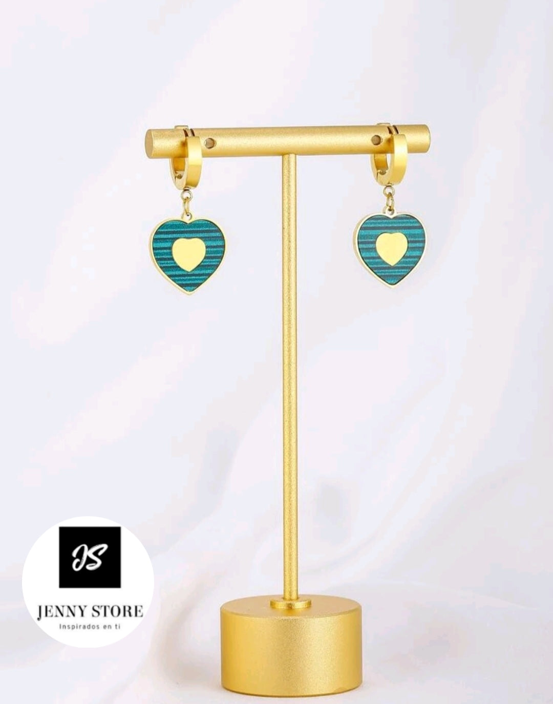 Pendientes Con Colgante De Corazón Verde. Baño de Oro
