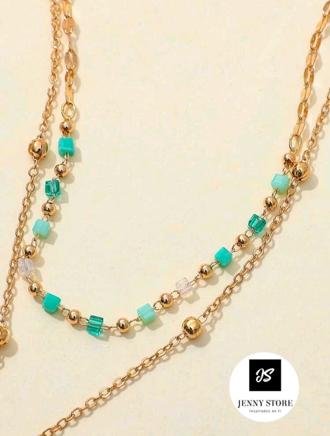 Collar a Capas Con Pedrería Tonos Verdes