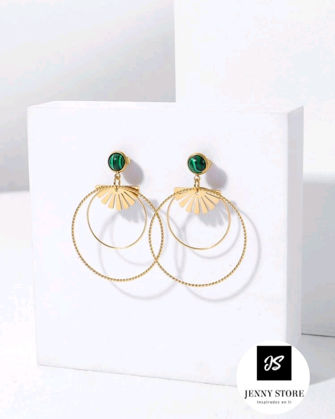 Pendientes Largos Circulares Con Pedrería Verde