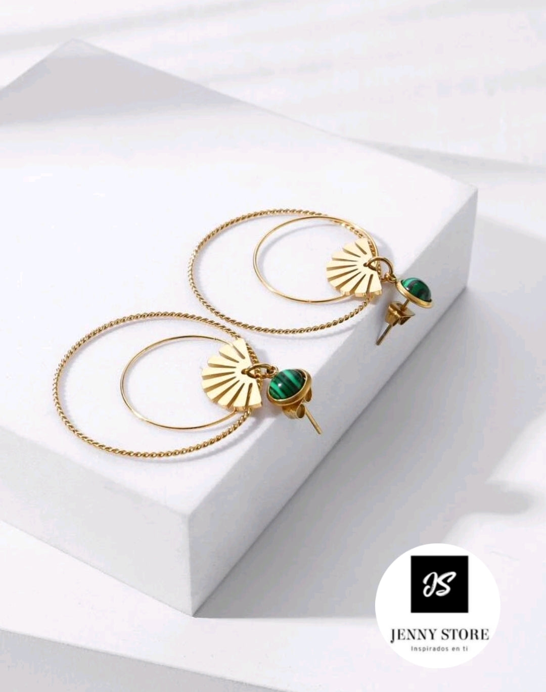 Pendientes Largos Circulares Con Pedrería Verde