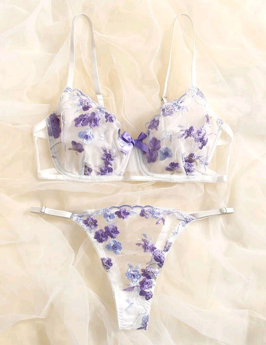 Conjunto De Lencería Transparente Con Bordado Floral