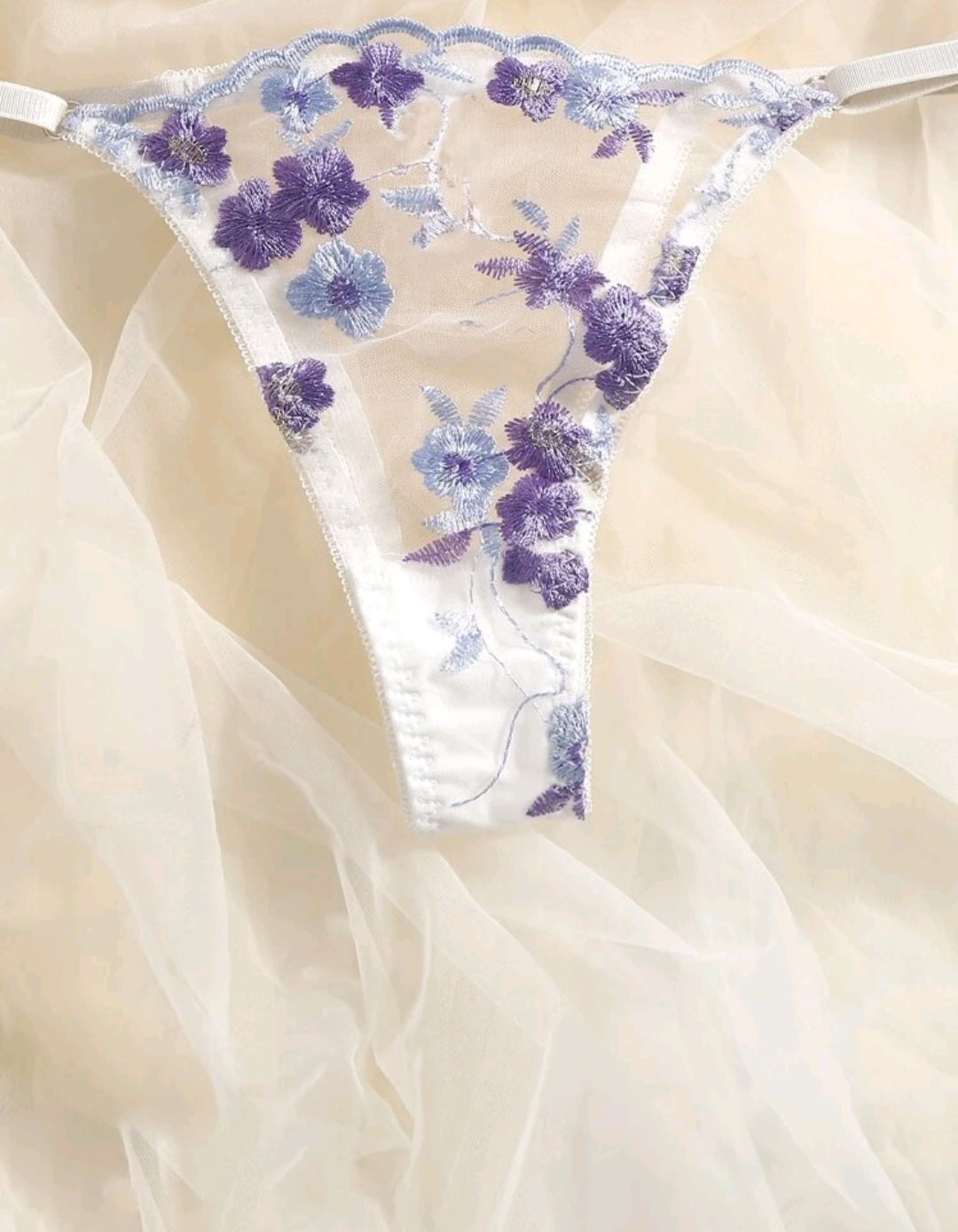 Conjunto De Lencería Transparente Con Bordado Floral