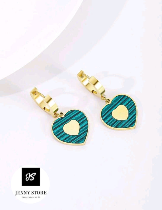 Pendientes Con Colgante De Corazón Verde. Baño de Oro